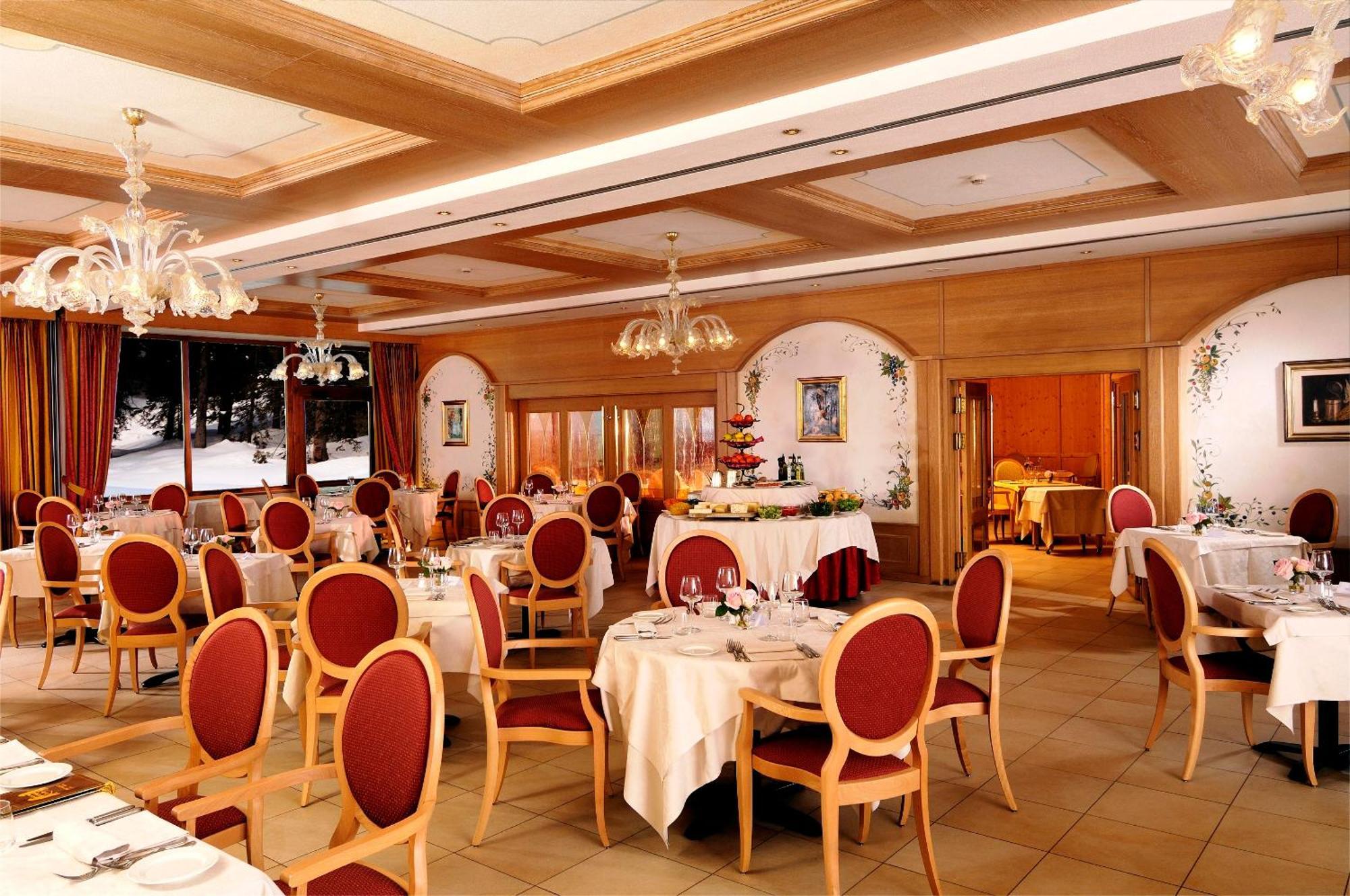 Carlo Magno Hotel Spa Resort Madonna di Campiglio Ngoại thất bức ảnh