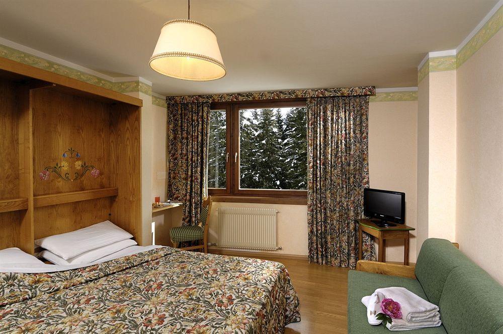 Carlo Magno Hotel Spa Resort Madonna di Campiglio Ngoại thất bức ảnh