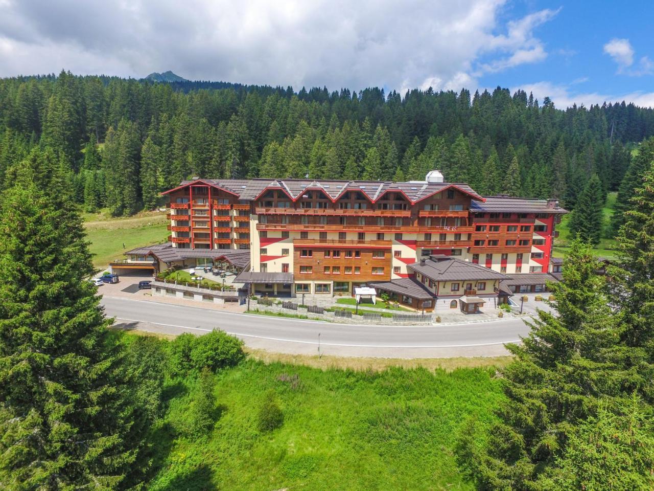 Carlo Magno Hotel Spa Resort Madonna di Campiglio Ngoại thất bức ảnh