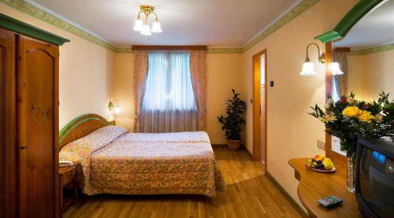 Carlo Magno Hotel Spa Resort Madonna di Campiglio Ngoại thất bức ảnh
